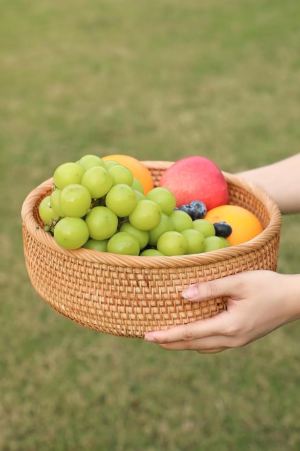 HITOMEN Handmade Rattan Bread Baskets Round Wicker Fruit Serving Storage Bowls, Natural Woven Decorative Kitchen Counter Organizing (Honey Brown) M-9.1"