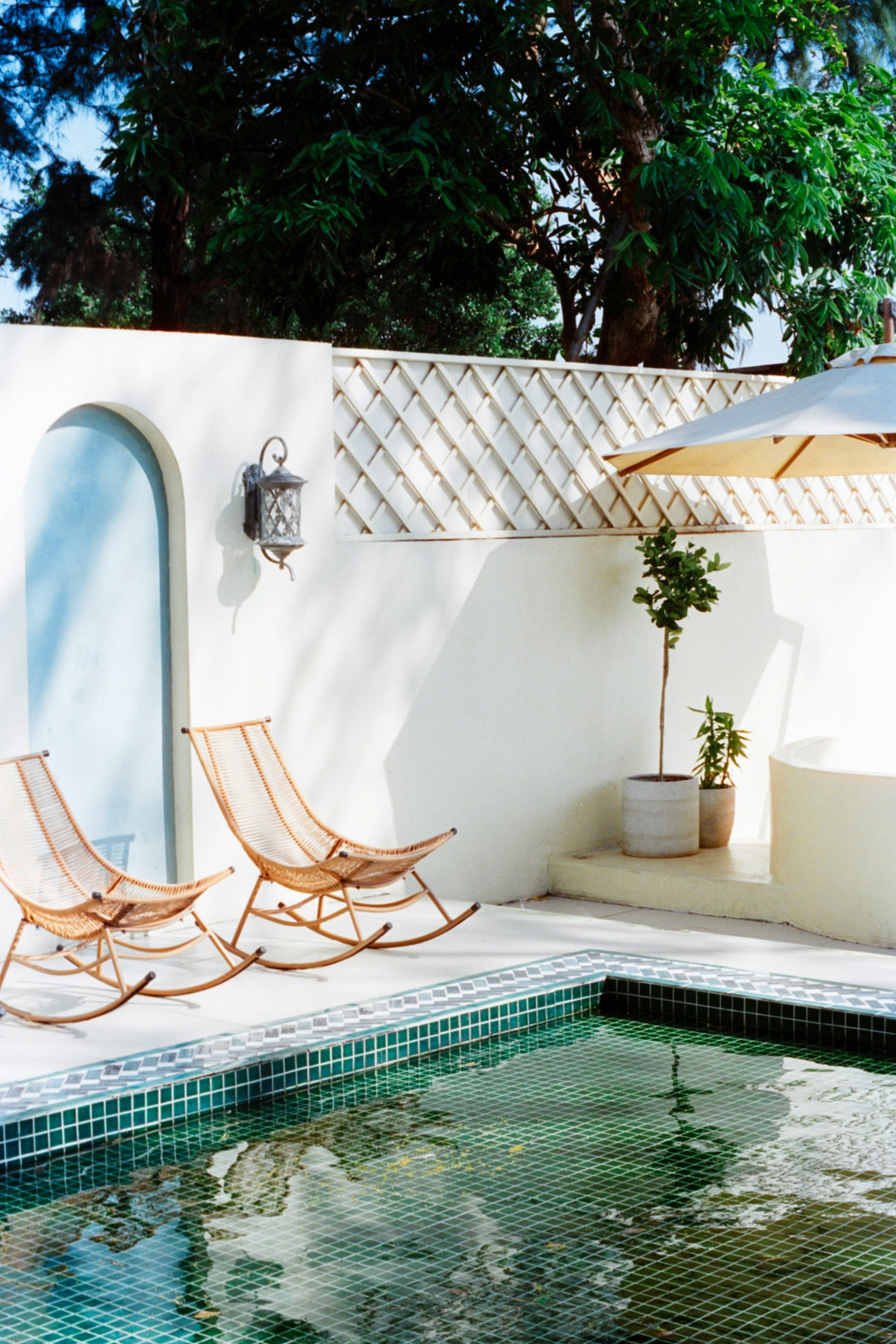 How to Transform Your Backyard into a Summer Oasis: 12 Designer-Approved Ideas