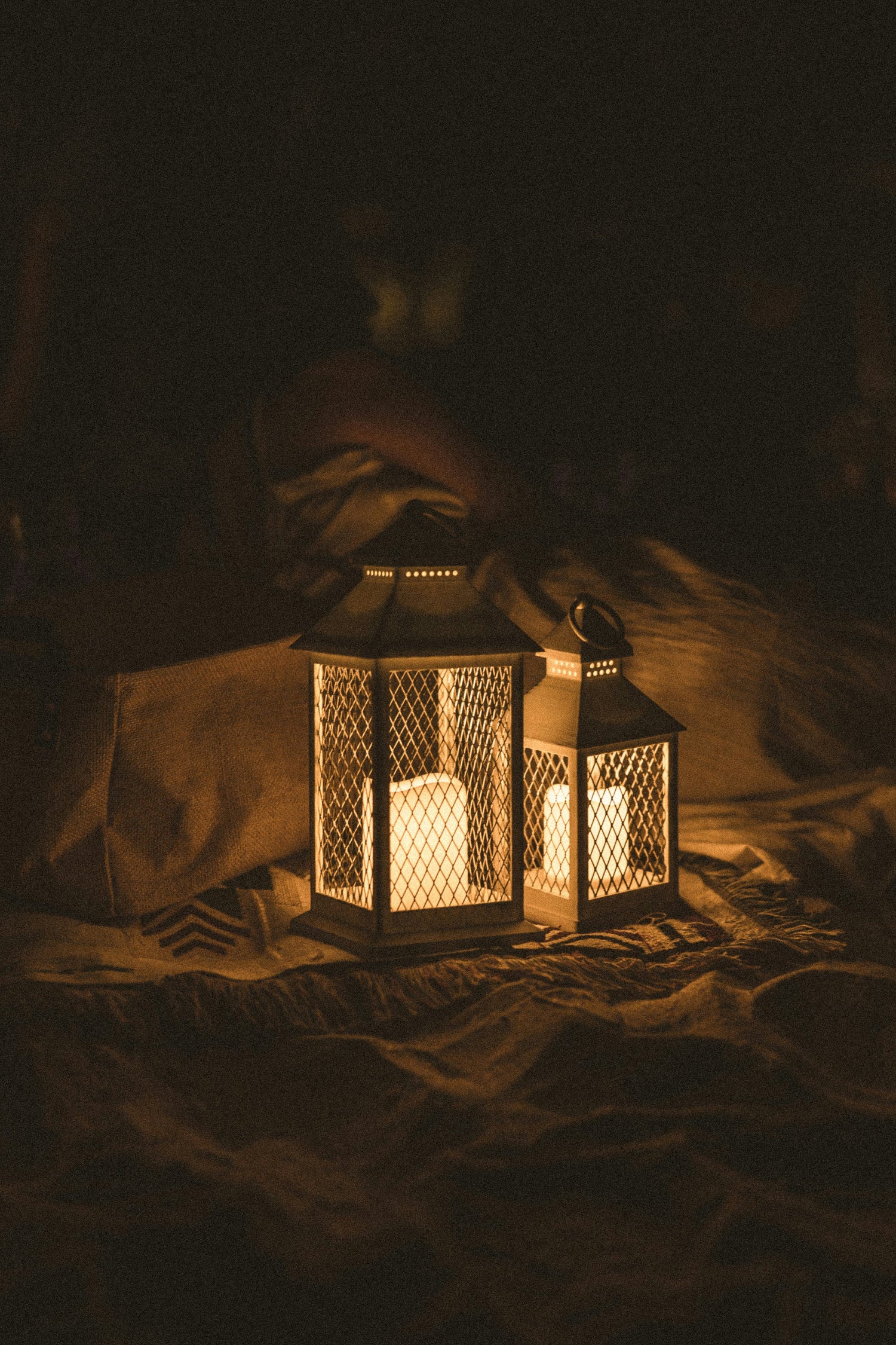 Lantern & Candle Holders