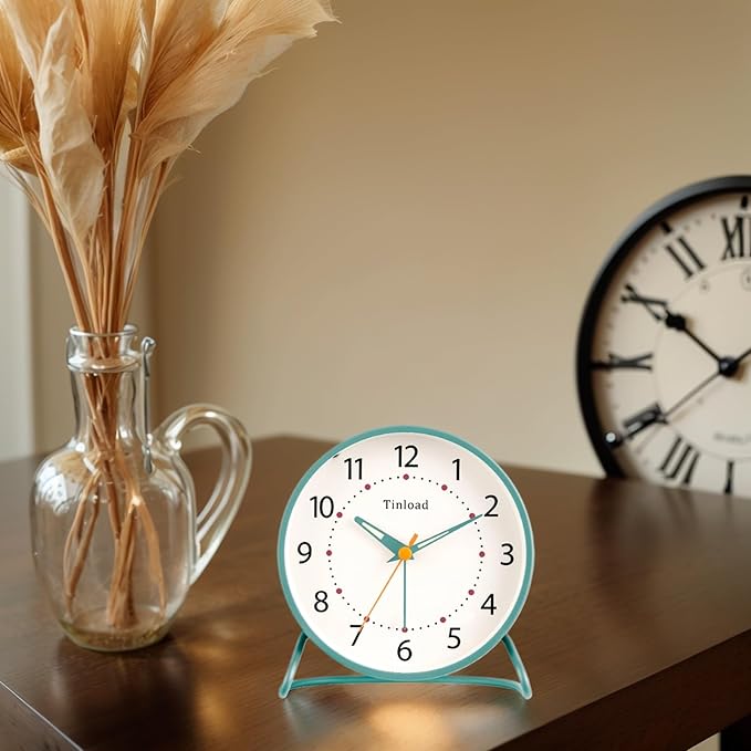 4.5" Antique Retro Analog Alarm Clock, Small Silent Desk Clock with Manual Light, Snooze, for Living Room, Bedroom, Bedside, Desk(Green)