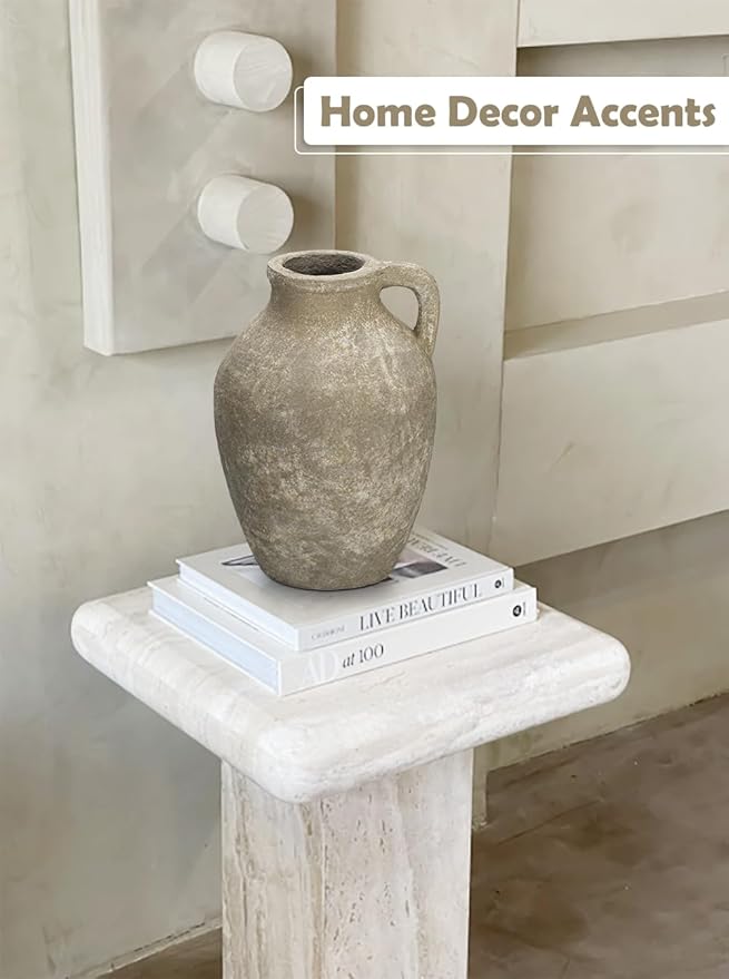 Ceramic Rustic Farmhouse Vase, 9 inch Ceramic Oatmeal Flower Vase for Centerpieces Pampas Grass Pottery Jug with Handle Boho Modern Rustic Farmhouse Decor for Living Room Kitchen Dinner Table Shelves