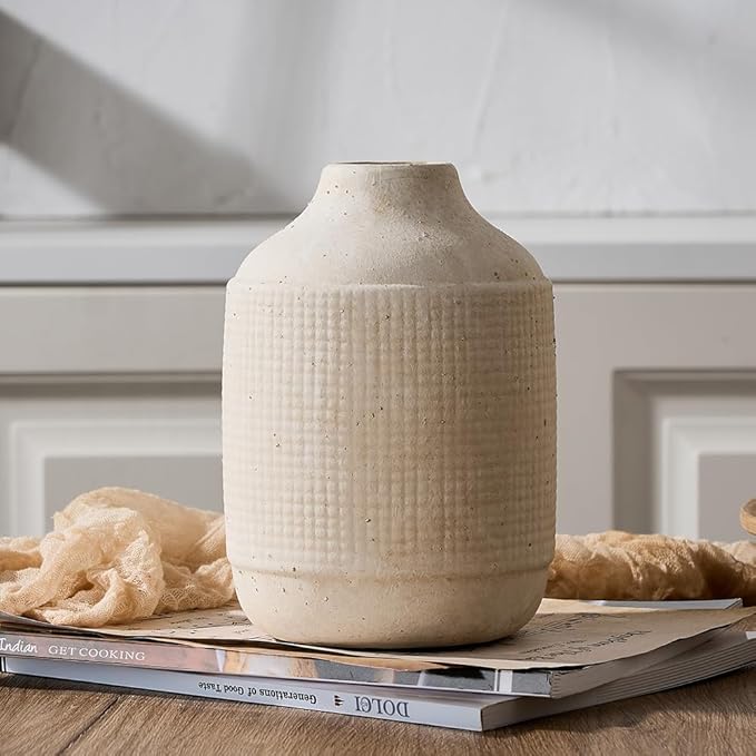 SIDUCAL Ceramic Rustic Farmhouse Vase | 7 Inch Pottery Decorative Flower Sand Glaze Finish Boho Vase for Home Decor, Table, Living Room, Bathroom Decoration, Shelf Decor, Mantel, White