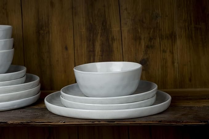 Famiware Mars Plates and Bowls Set, 18 Pieces Dinnerware Sets, Dishes Set for 6, Light Gray