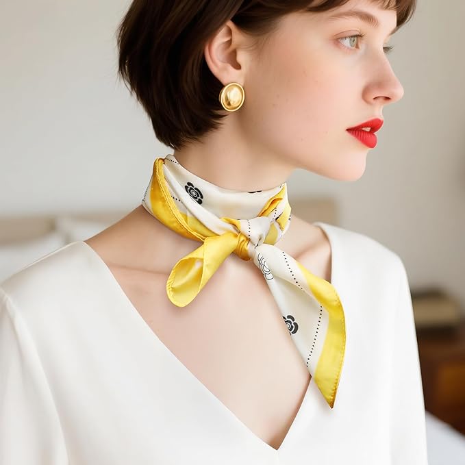 Lavender Candles, Scented Candles Gift Set for Women,Candles for Home Scented，Natural Soy Wax, Artisanal Pottery Jar,Set 2 Pack, Total 16oz, 90 Hours of Burn, One Silk Scarf