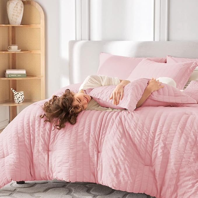 MUXHOMO 7 Pieces Full Comforter Set, Seersucker Bed in a Bag Full Size, All Season Luxury Bedding Set with Comforter, Flat Sheet, Fitted Sheet, Pillowcases & Shams, Pink