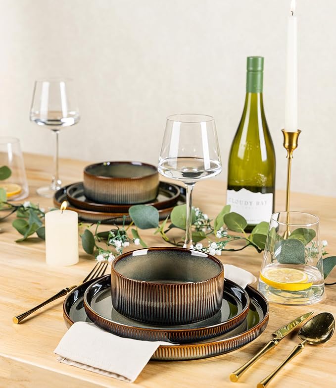 TheTerra Ceramic Dinnerware Sets for 6, 18 Pieces Porcelain Lightweight Speckled Plates and Bowls Sets, Scratch Resistant Dish Set, Oven & Microwave & Dishwasher Safe, Coca Mocha