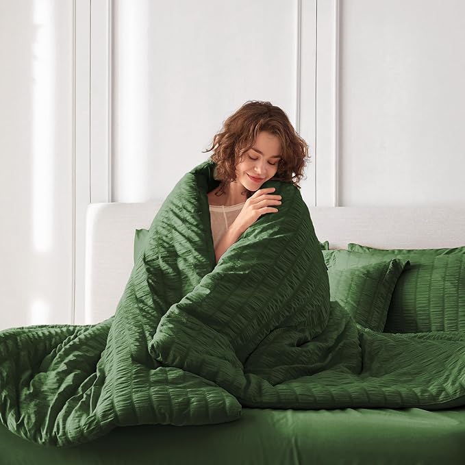 MUXHOMO 5 Pieces Twin Comforter Set, Seersucker Bed in a Bag Twin Size, All Season Luxury Bedding Set with Comforter, Flat Sheet, Fitted Sheet, Pillowcase & Sham, Dark Green