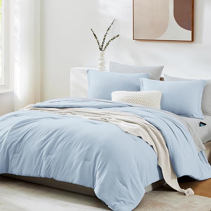 WRENSONGE King Comforter Set, 7 Pieces Arctic Ice Soft Bed in a Bag King with Fitted Sheet, Flat Sheet, 2 Pillow Shams, and 2 Pillowcases- Warm Bedding Set for All Season