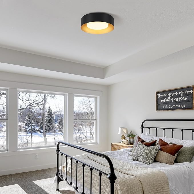 Modern Flush Mount Ceiling Lights,Minimalist 12.5IN Round Close to Ceiling Light Fixture,Black and Gold Metal Ceiling Lighting Lamp for Entryway,Hallway,Kitchen,Bedroom