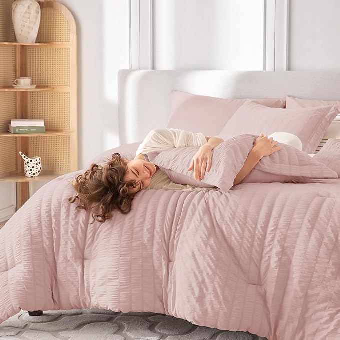 MUXHOMO 5 Pieces Twin Comforter Set, Seersucker Bed in a Bag Twin Size, All Season Luxury Bedding Set with Comforter, Flat Sheet, Fitted Sheet, Pillowcase & Sham, Rose Gold