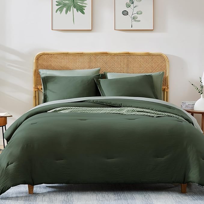 WRENSONGE Queen Comforter Set - 7 Pieces Deep Forest Soft Bed in a Bag Queen with Fitted Sheet, Flat Sheet, 2 Pillow Shams, and 2 Pillowcases- Warm Bedding Sets for All Season