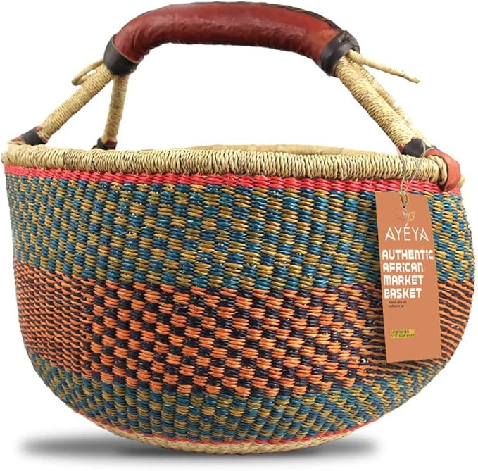 AYÉYA Mini Market Basket – Small Neutral African Handwoven Basket with Leather Handle – Artisan Wicker Tote for Storage, Gifting, or Garden Use – Handmade in Ghana
