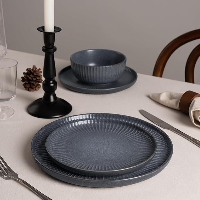 Famiware Starlight Dinnerware Sets, Plates and Bowls Dish Set of 4 (12 Pieces), Ribbed Textured Tableware - Dishwasher & Microwave Safe, Chip Resistant, Reactive Glaze, Matte Midnight Grey