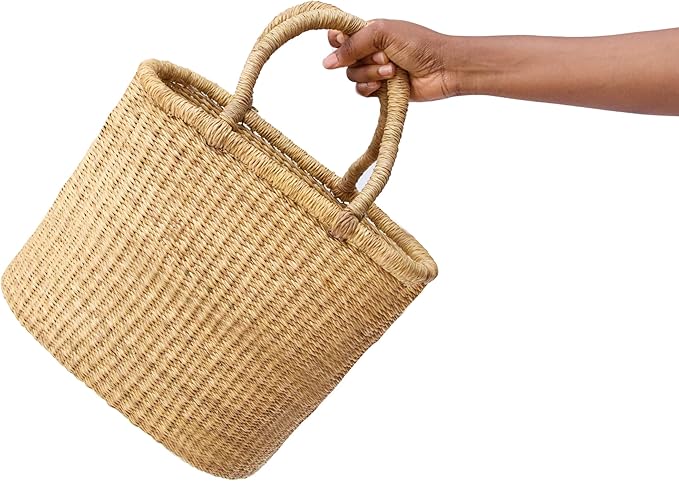 AYÉYA Oval Flat Bottom African Basket – Neutral Tones – Handwoven Wicker Market Basket with Leather Handles – Artisan Tote for Garden, Market, or Storage – Handmade in Ghana