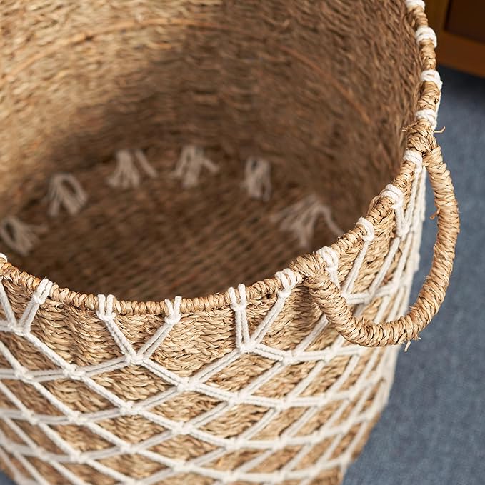 Hubertus Round Water Hyacinth Woven Basket with Handles (15" x 15" x 18.5" - Natural Brown) - Ideal for Halloween, Thanksgiving, and Home Organization