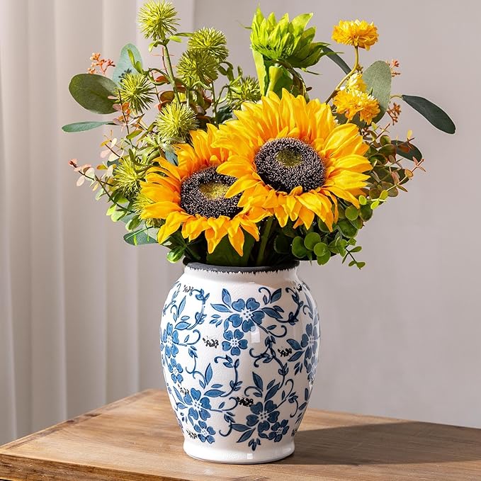 Blue and White Vintage Vase, Ceramic Chinoiserie Floral Vases, Round Farmhouse Rustic Table Centerpiece, Tuscan Home Decor, Large Crackle Glaze Flower Vase for Living Room, Office 6.9 Inch