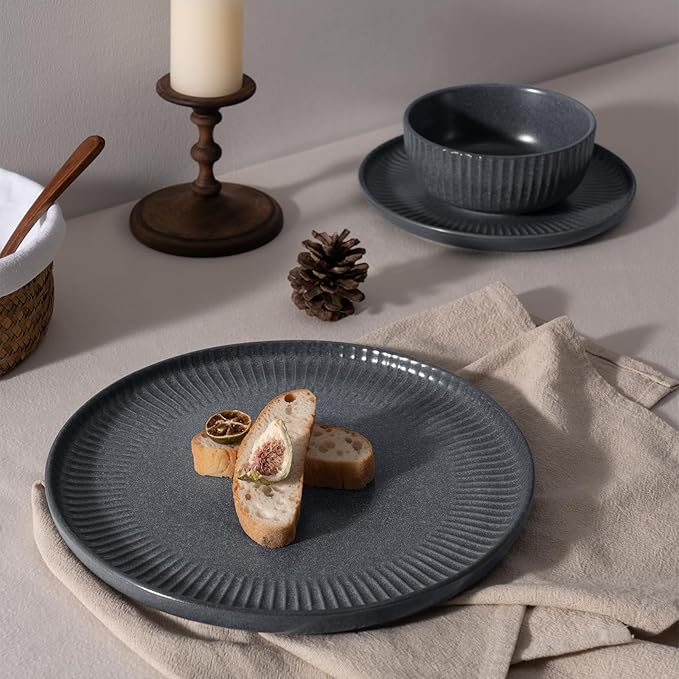 Famiware Starlight Dinnerware Sets, Plates and Bowls Dish Set of 6 (18 Pieces), Ribbed Textured Tableware - Dishwasher & Microwave Safe, Chip Resistant, Reactive Glaze, Matte Midnight Grey
