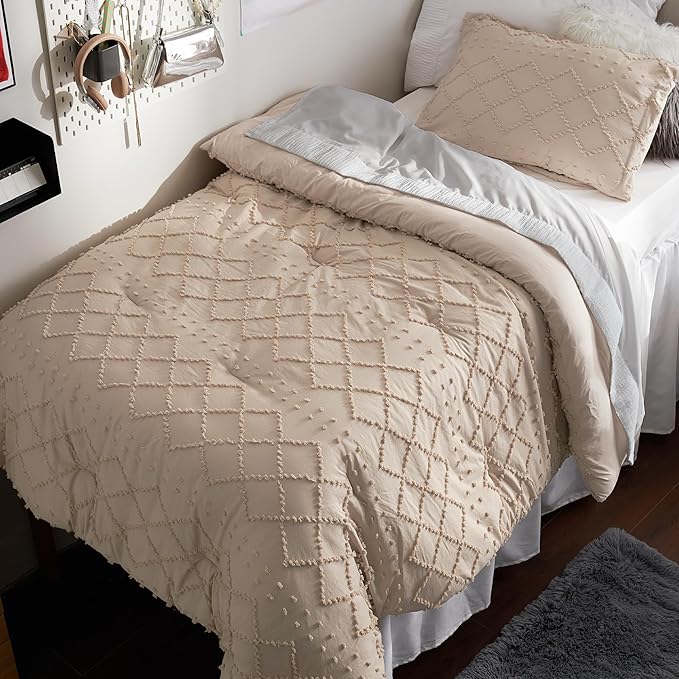 Bedsure Twin Comforter Set - Warm Tan Comforter, Boho Tufted Shabby Chic Bedding for Kids, 2 Pieces Vintage Farmhouse Bed Set for All Seasons, Fluffy Soft Bedding with 1 Pillow Sham