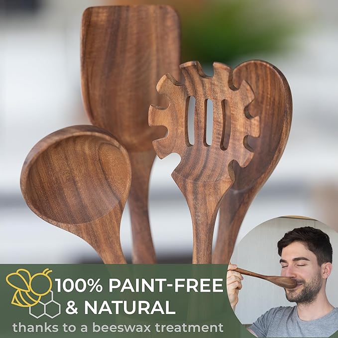 WALDWERK Wooden Spoons for Cooking – 4-Piece Kitchen Utensils Set with Teak Wood Spoons, Spatula, Pasta Server & Holder – Wooden Utensil Set – Cooking Utensils – Utensil Sets - Non Toxic