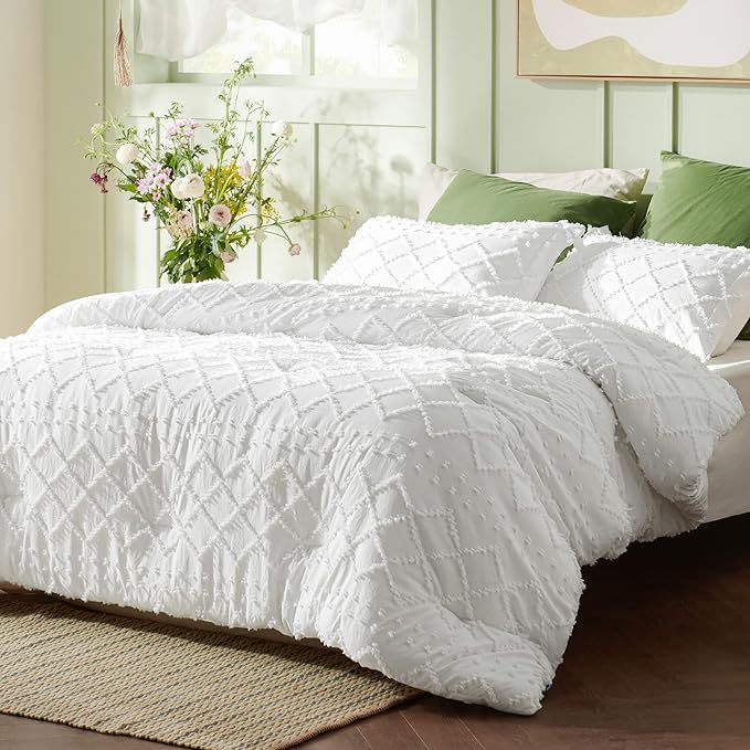 Bedsure Full Comforter Set - White Comforter, Boho Tufted Shabby Chic Bedding for Kids, 3 Pieces Vintage Farmhouse Bed Set for All Seasons, Fluffy Soft Bedding with 2 Pillow Shams