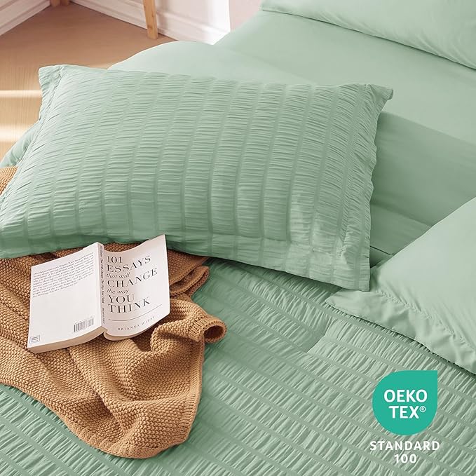 MUXHOMO 5 Pieces Twin Comforter Set, Seersucker Bed in a Bag Twin Size, All Season Luxury Bedding Set with Comforter, Flat Sheet, Fitted Sheet, Pillowcase & Sham, Sage Green