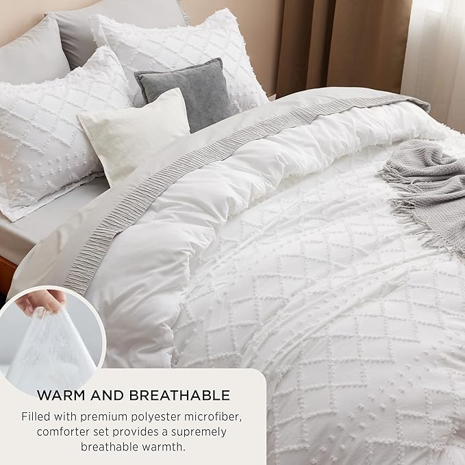 Bedsure California King Comforter Set - White Comforter, Boho Tufted Shabby Chic Bedding for Kids, 3 Pieces Vintage Farmhouse Bed Set for All Seasons, Fluffy Soft Bedding with 2 Pillow Shams