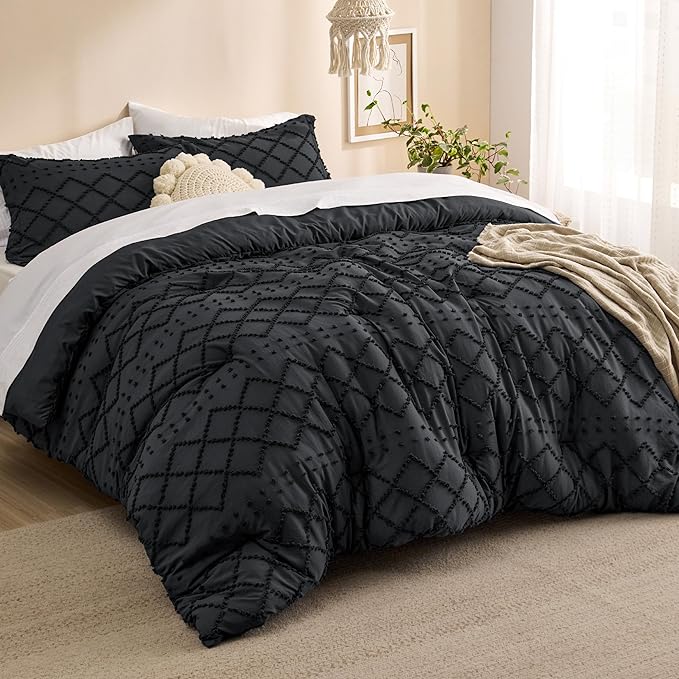 Bedsure Queen Comforter Set - Black Comforter, Boho Tufted Shabby Chic Bedding for Kids, 3 Pieces Vintage Farmhouse Bed Set for All Seasons, Fluffy Soft Bedding with 2 Pillow Shams
