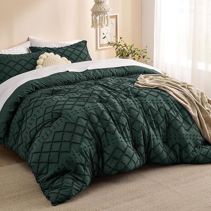 Bedsure Full Comforter Set - Forest Green Comforter, Boho Tufted Shabby Chic Bedding for Kids, 3 Pieces Vintage Farmhouse Bed Set for All Seasons, Fluffy Soft Bedding with 2 Pillow Shams