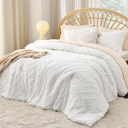 Bedsure Oversized King Comforter Set - White Comforter, Boho Tufted Shabby Chic Bedding for Kids, 3 Pieces Vintage Farmhouse Bed Set for All Seasons, Fluffy Soft Bedding with 2 Pillow Shams
