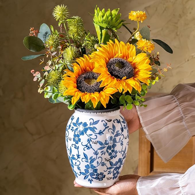 Blue and White Vintage Vase, Ceramic Chinoiserie Floral Vases, Round Farmhouse Rustic Table Centerpiece, Tuscan Home Decor, Large Crackle Glaze Flower Vase for Living Room, Office 6.9 Inch