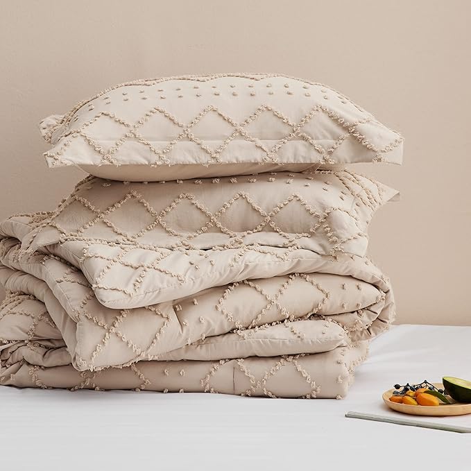 Bedsure Full Comforter Set - Warm Tan Comforter, Boho Tufted Shabby Chic Bedding for Kids, 3 Pieces Vintage Farmhouse Bed Set for All Seasons, Fluffy Soft Bedding with 2 Pillow Shams