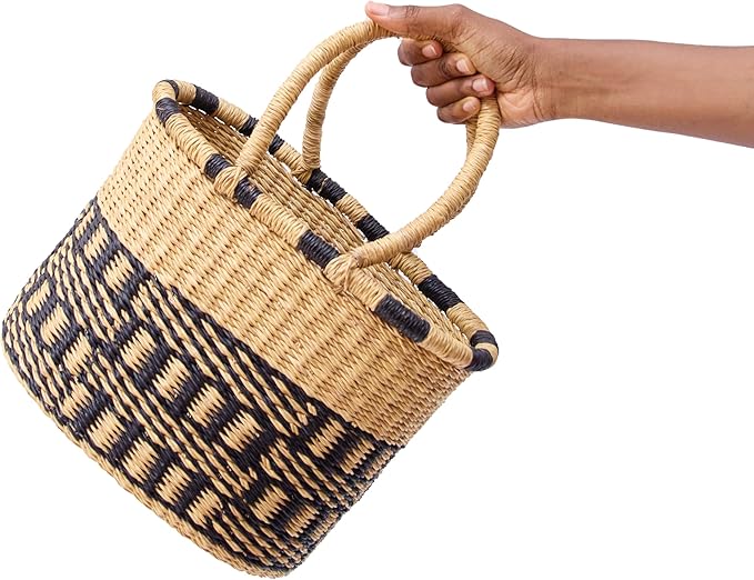 AYÉYA Oval Flat Bottom African Basket – Neutral Tones – Handwoven Wicker Market Basket with Leather Handles – Artisan Tote for Garden, Market, or Storage – Handmade in Ghana