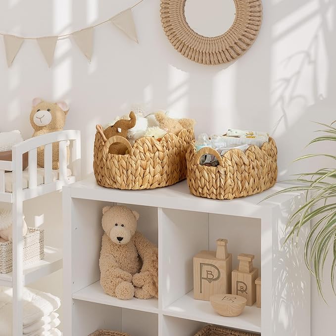 StorageWorks Scalloped Wicker Basket, Hand-woven Rattan Baskets with Built-in Handles, Water Hyacinth Basket for Organizing and Decor, 2 Pack