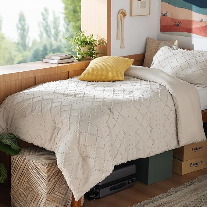 Bedsure Twin Comforter Set - Beige Comforter, Boho Tufted Shabby Chic Bedding for Kids, 2 Pieces Vintage Farmhouse Bed Set for All Seasons, Fluffy Soft Bedding with 1 Pillow Sham