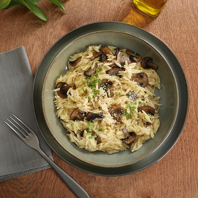 Gibson Elite Berea 16 Piece (Service for 4) Plates and Bowls Reactive Glaze Round Dishes Stoneware Ceramic Dinnerware Set -Green