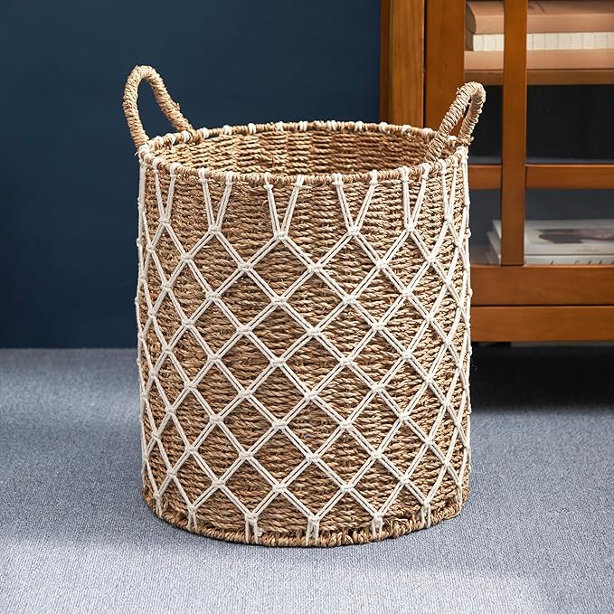 Hubertus Round Water Hyacinth Woven Basket with Handles (15" x 15" x 18.5" - Natural Brown) - Ideal for Halloween, Thanksgiving, and Home Organization