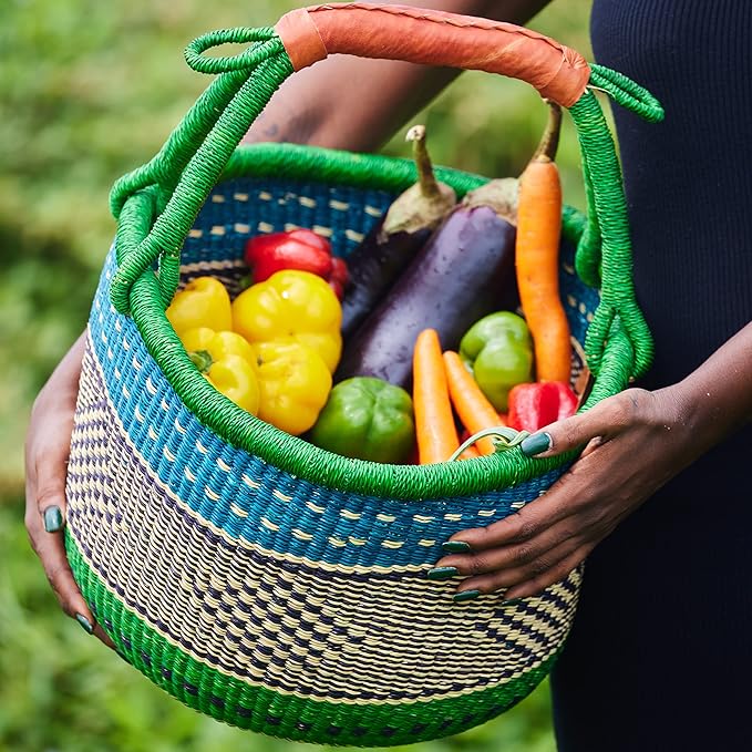 AYÉYA Mini Market Basket – Small Neutral African Handwoven Basket with Leather Handle – Artisan Wicker Tote for Storage, Gifting, or Garden Use – Handmade in Ghana