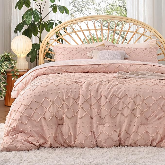 Bedsure California King Comforter Set - Coral Pink Comforter, Boho Tufted Shabby Chic Bedding for Kids, 3 Pieces Vintage Farmhouse Bed Set for All Seasons, Fluffy Soft Bedding with 2 Pillow Shams