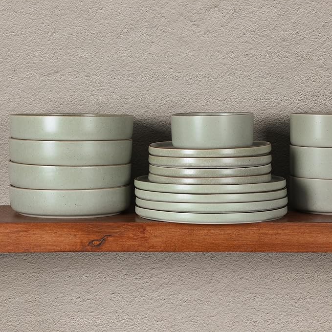 Gibson Elite Gelston Stoneware Matte Reactive Glaze 16 Piece (Service for 4) Plates and Bowl Dinnerware Set - Green